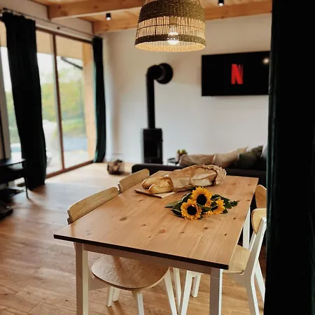 Rogaty Nad Zalewem Ferienhaus *